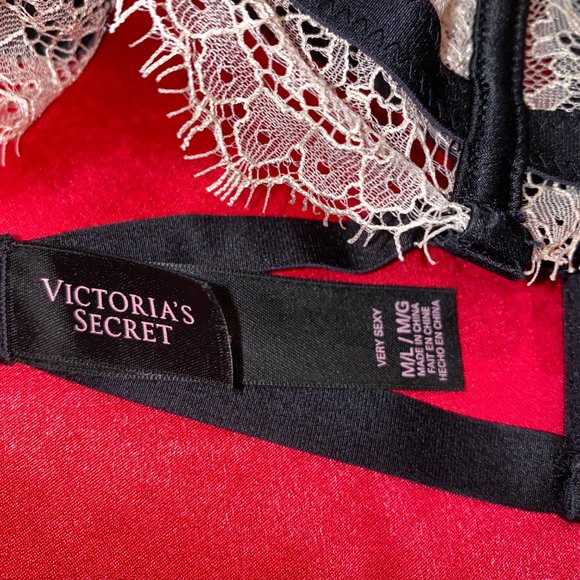 Victorias Secret Medium Large 2 Piece Swarovski Crystal Set - Picture 8 of 8